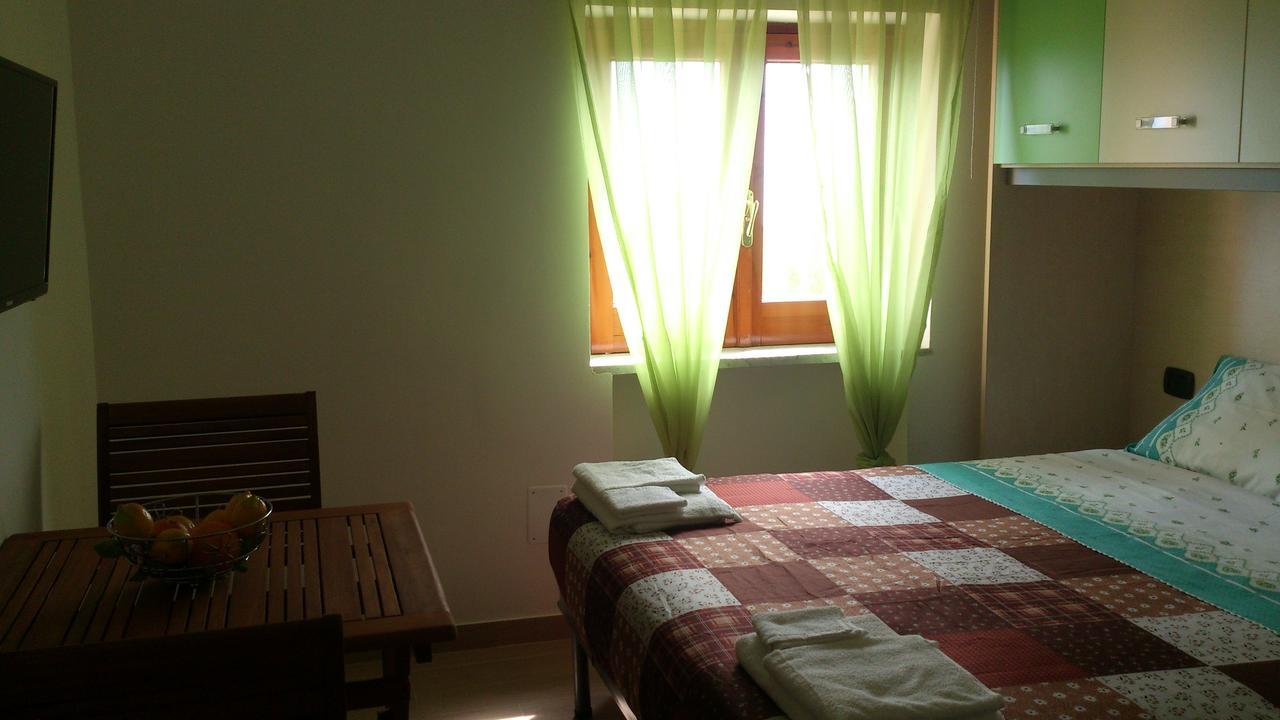 マリーナ・ディ・カメロータ Borgo Marinaro Bed & Breakfast エクステリア 写真
