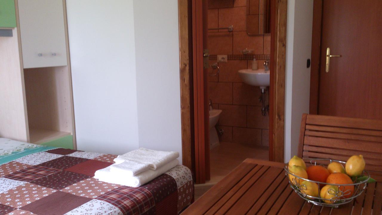 マリーナ・ディ・カメロータ Borgo Marinaro Bed & Breakfast エクステリア 写真